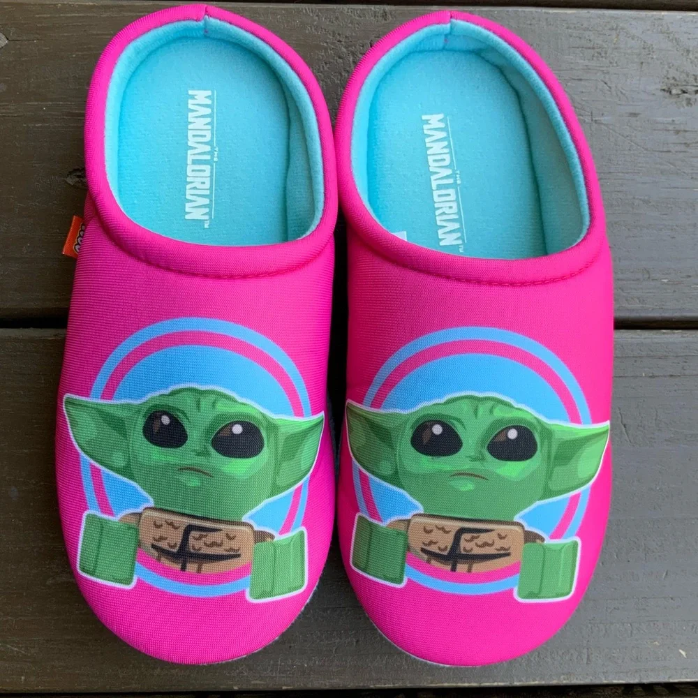 Lego The Mandalorian Baby Yoda Kids Slippers Youth Size 2-3 Star Wars